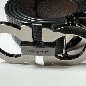 Ferragamo reversible and adjustable Gancini belt 42